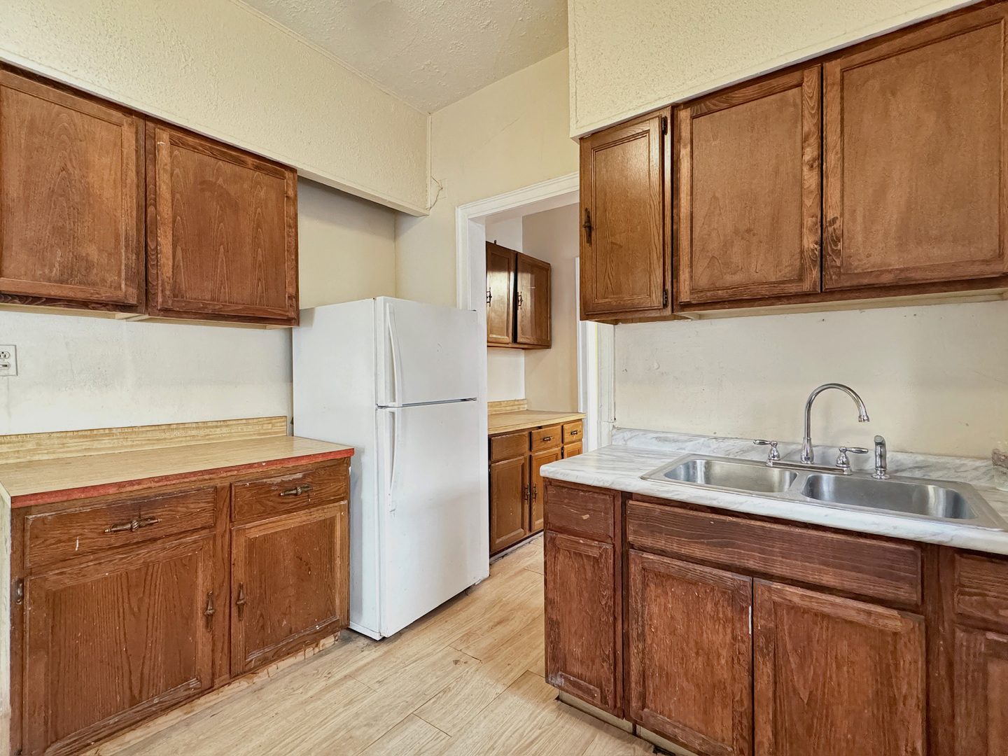 6832 S South Shore Drive Unit: 1