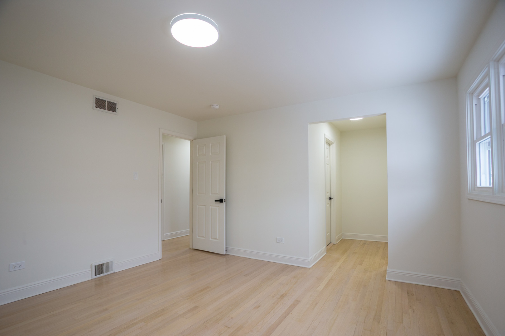 916 E 168th Street