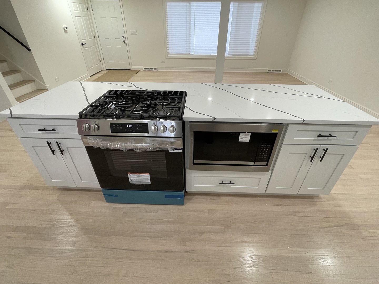 916 E 168th Street