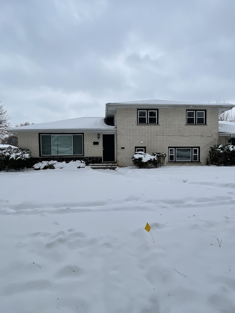 916 E 168th Street