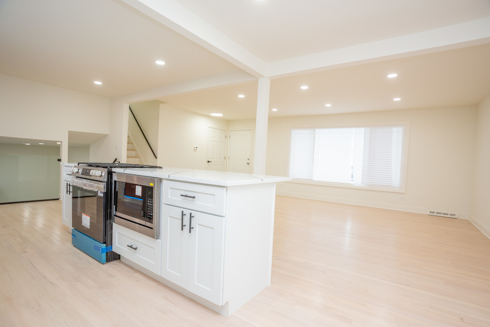 916 E 168th Street
