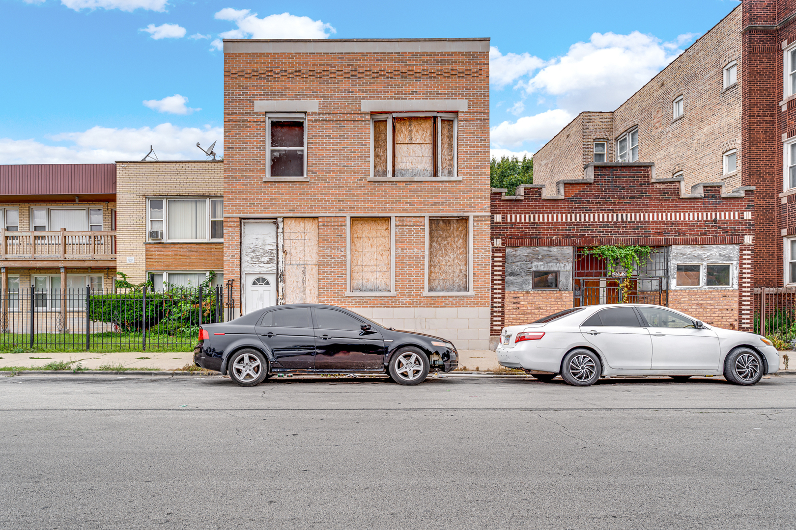 3024 E Cheltenham Place