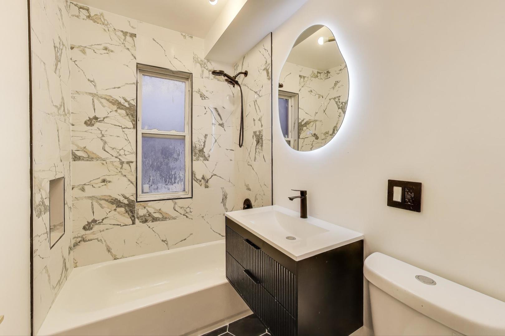 1117 W 57th Street