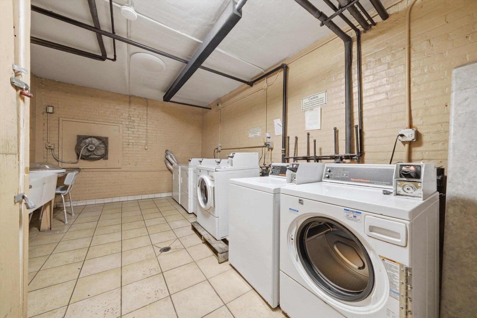 7854 S South Shore Drive Unit: 306