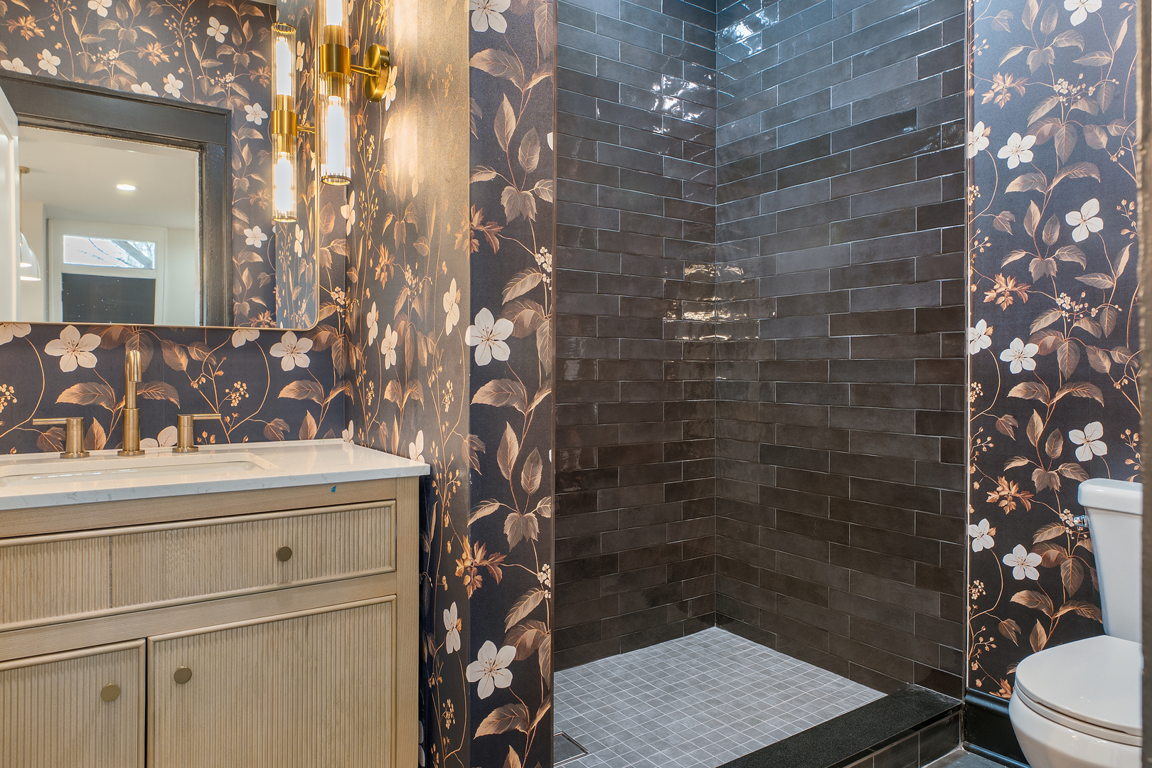660 E 51st Street Unit: 1A