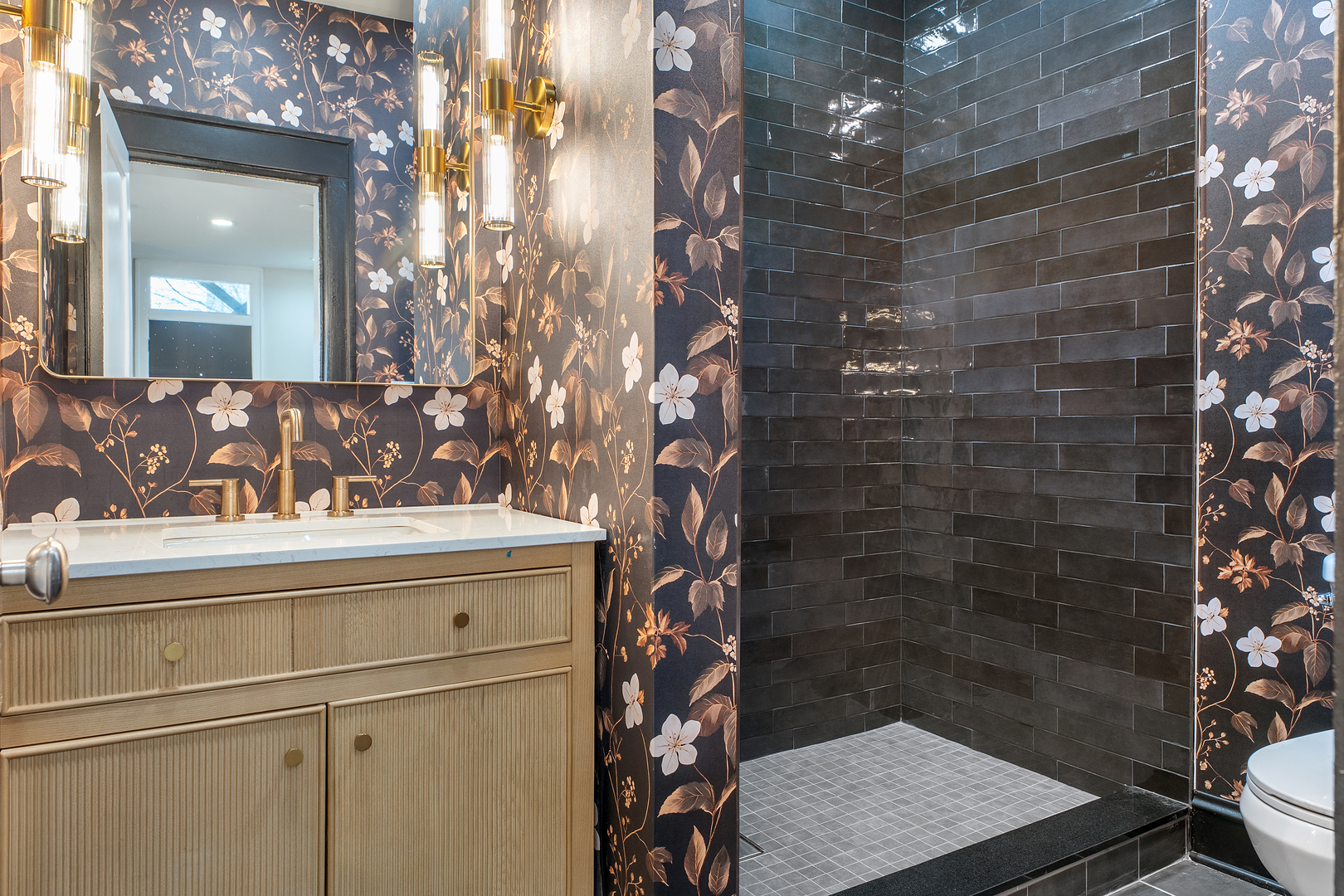 660 E 51st Street Unit: 1A