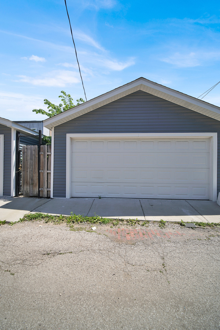 6642 S Drexel Avenue