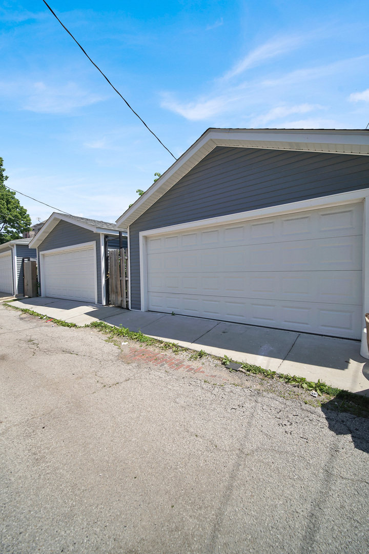 6642 S Drexel Avenue
