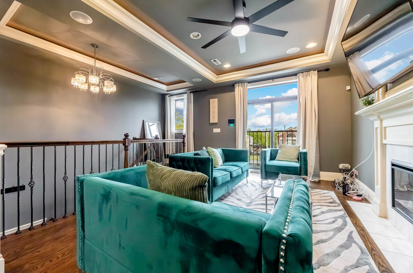 4245 S Langley Avenue Unit: 3
