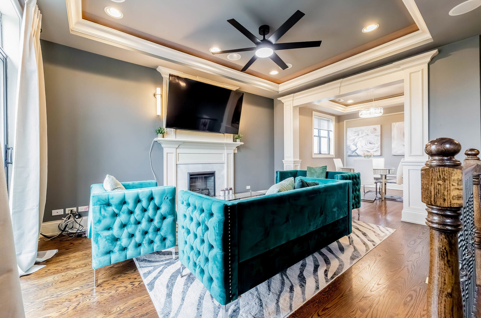 4245 S Langley Avenue Unit: 3
