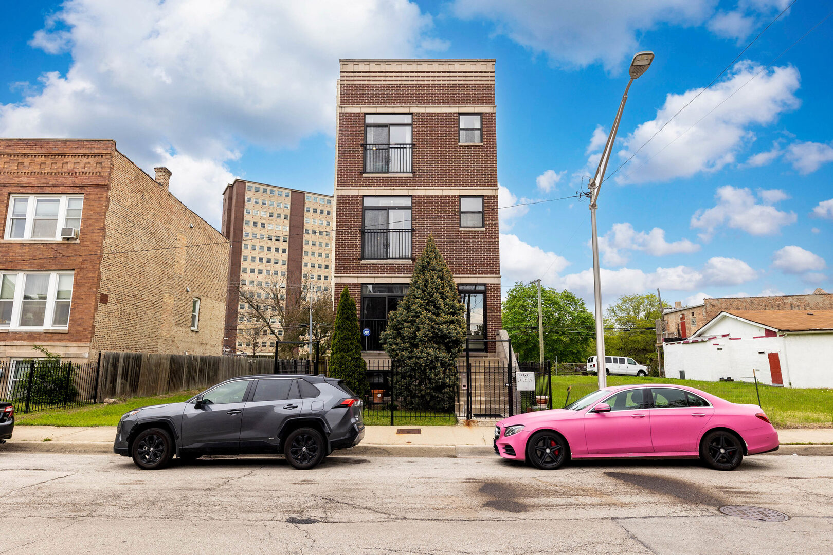 4245 S Langley Avenue Unit: 3