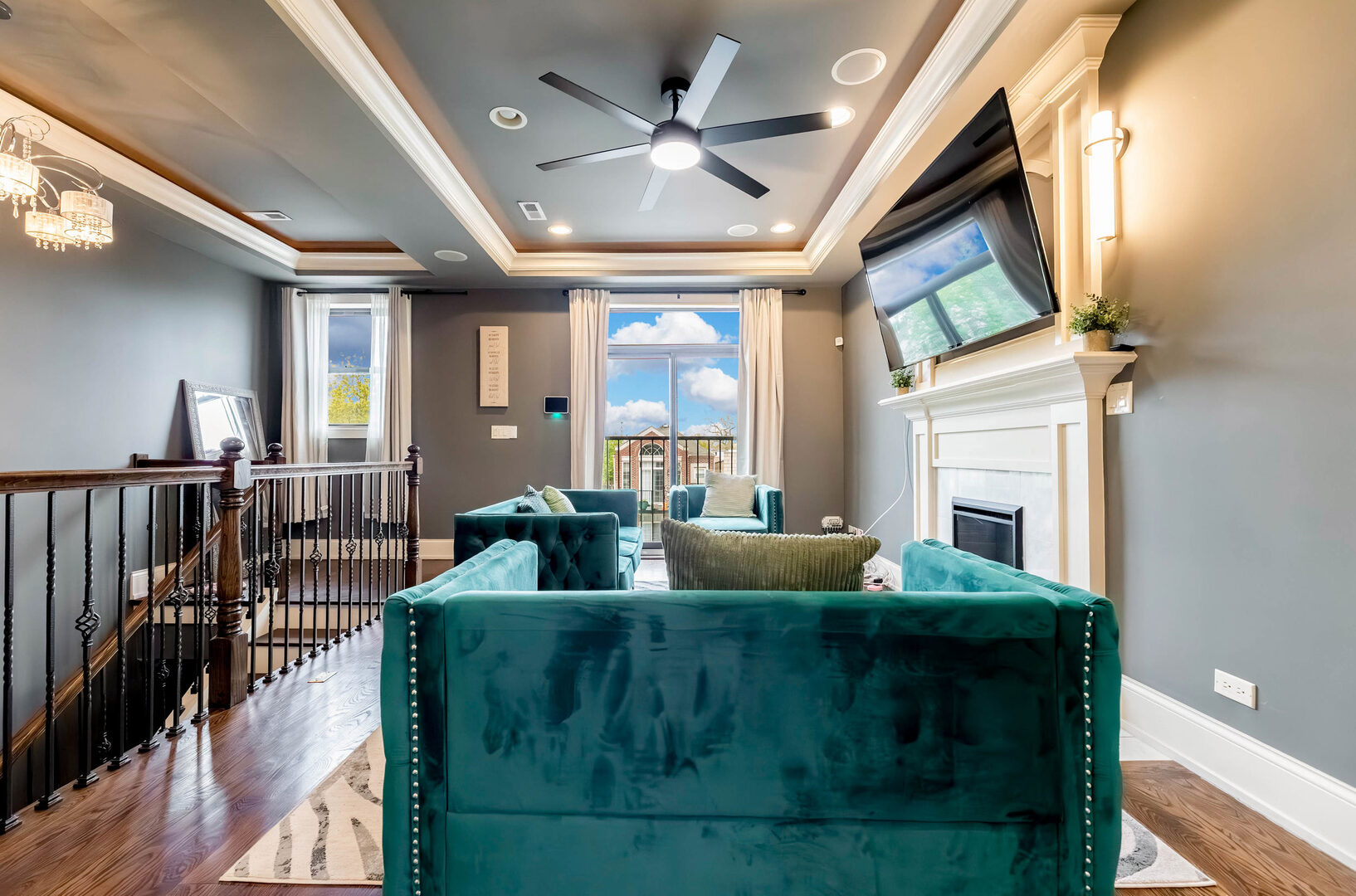 4245 S Langley Avenue Unit: 3