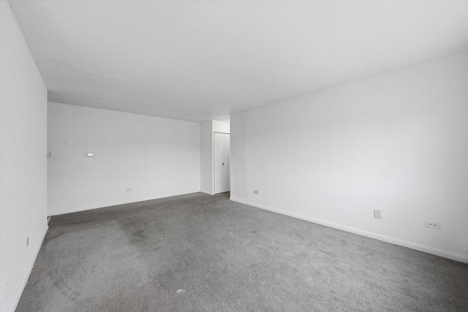 8343 S King Drive Unit: 3B