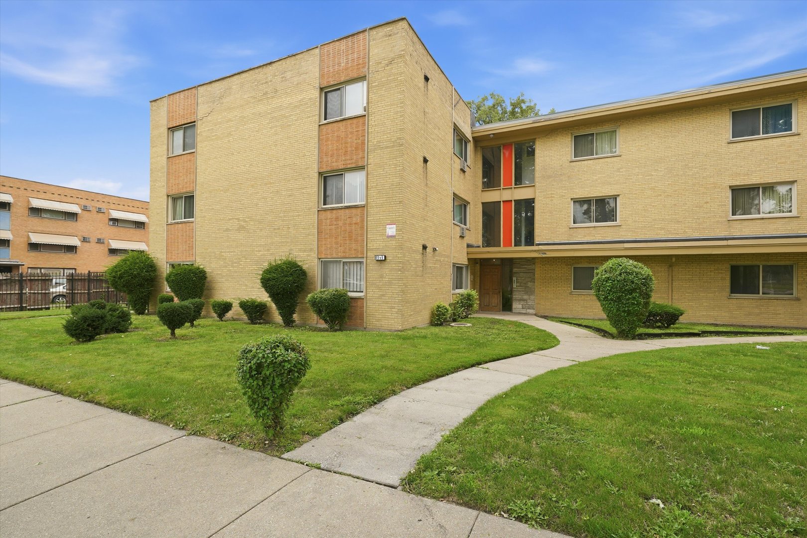 8343 S King Drive Unit: 3B