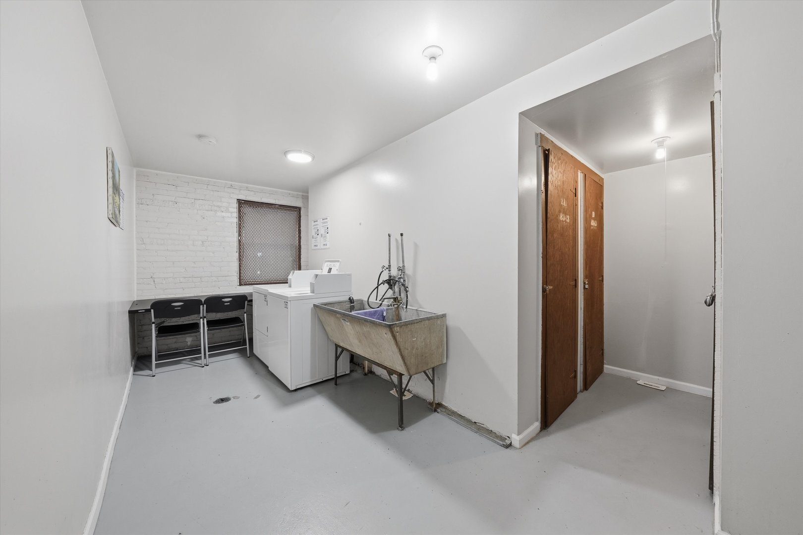 8343 S King Drive Unit: 3B