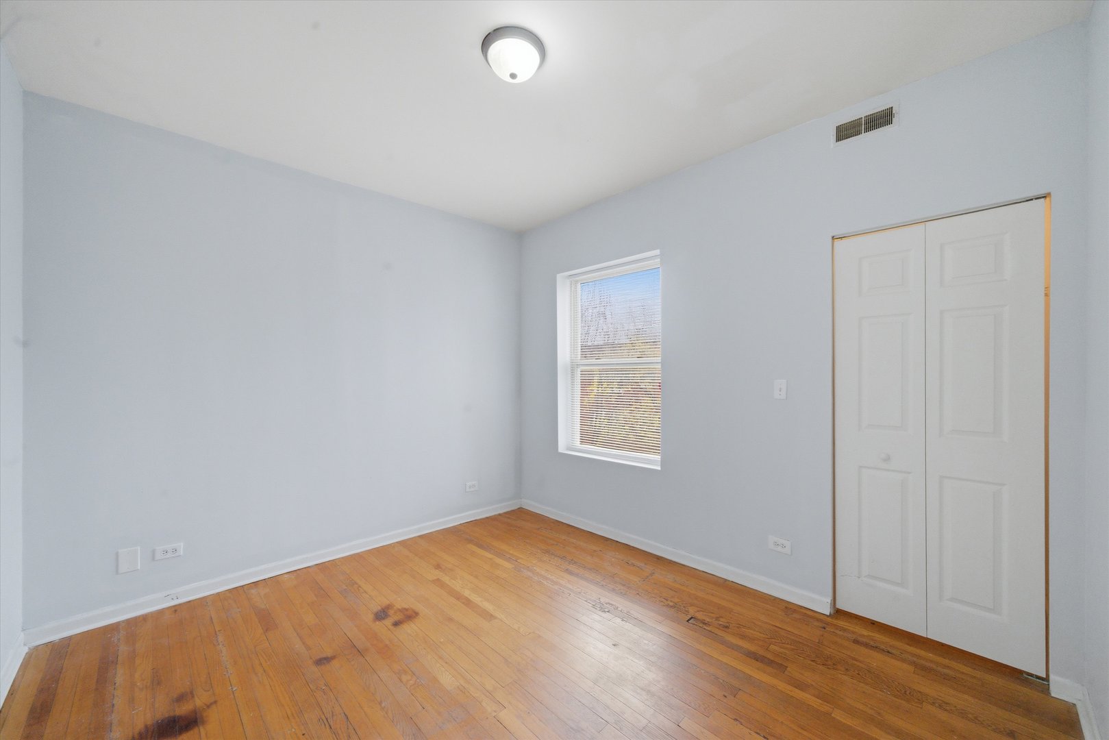 850 E 82nd Street Unit: 3