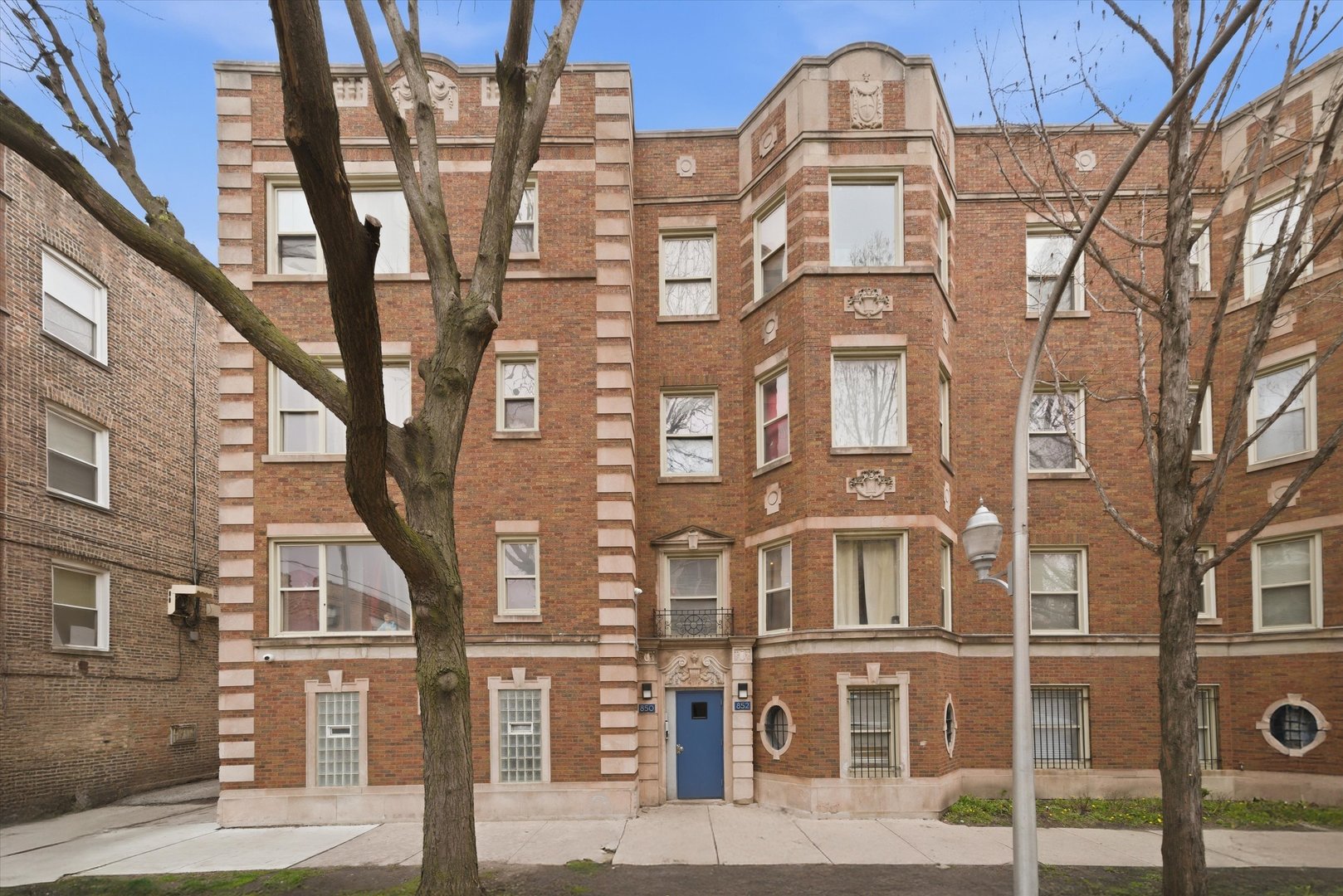 850 E 82nd Street Unit: 3