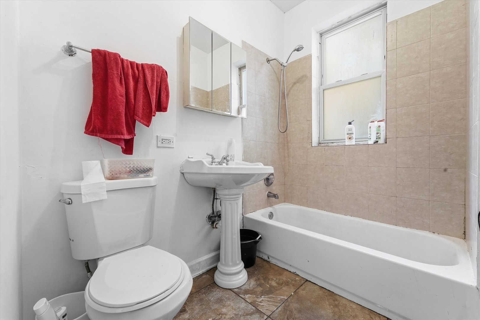 2509 E 76th Street Unit: 1