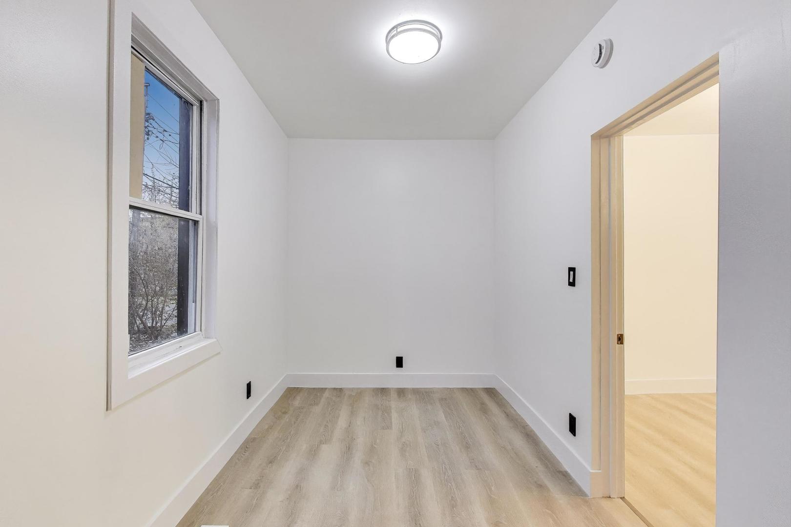 1117 W 57th Street
