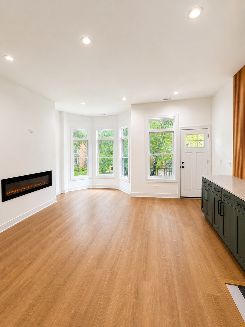 5638 S Green Street Unit: 2