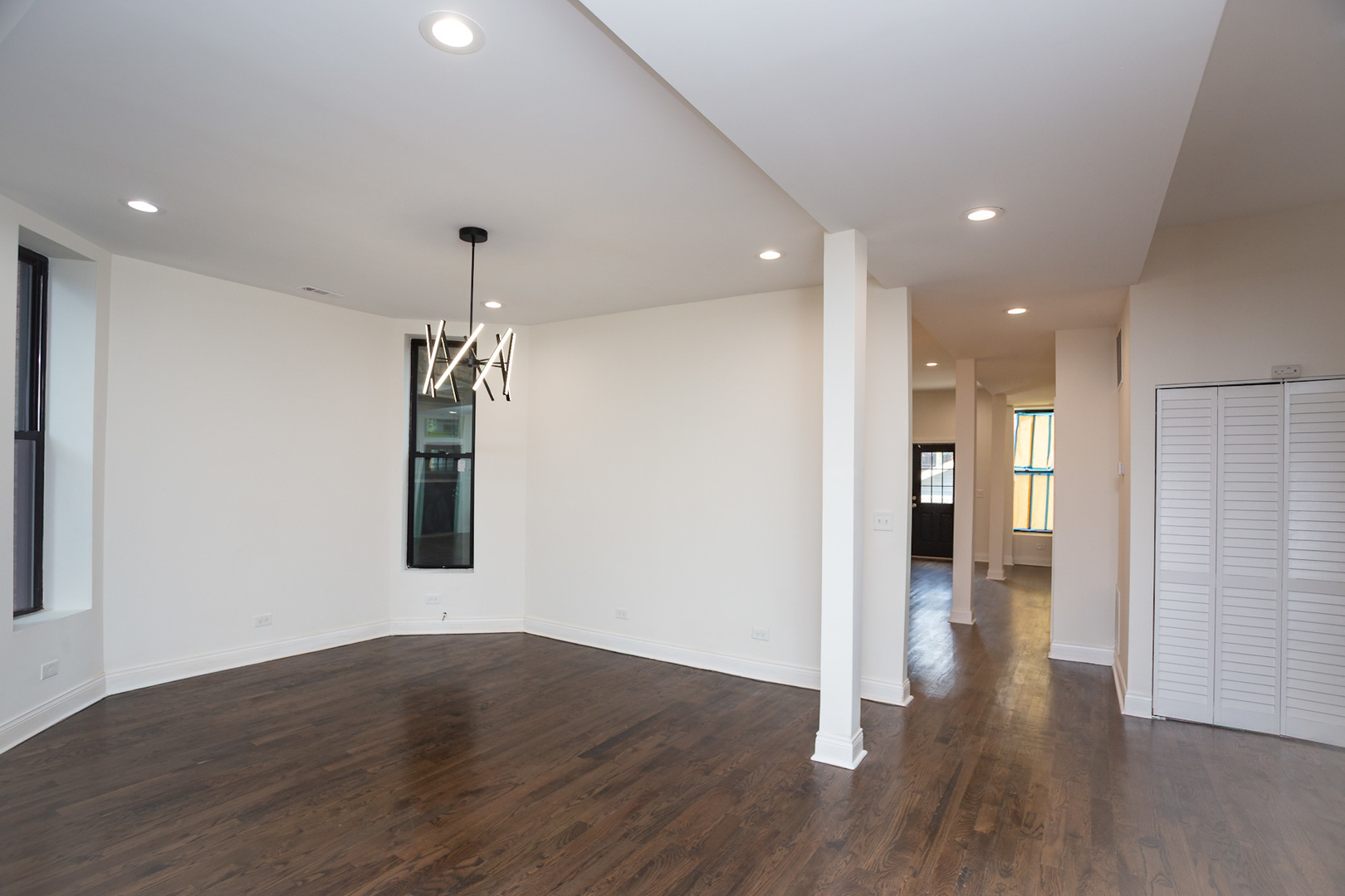 6642 S Drexel Avenue