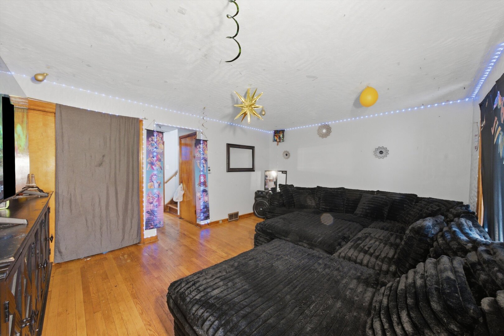 731 E 88th Place
