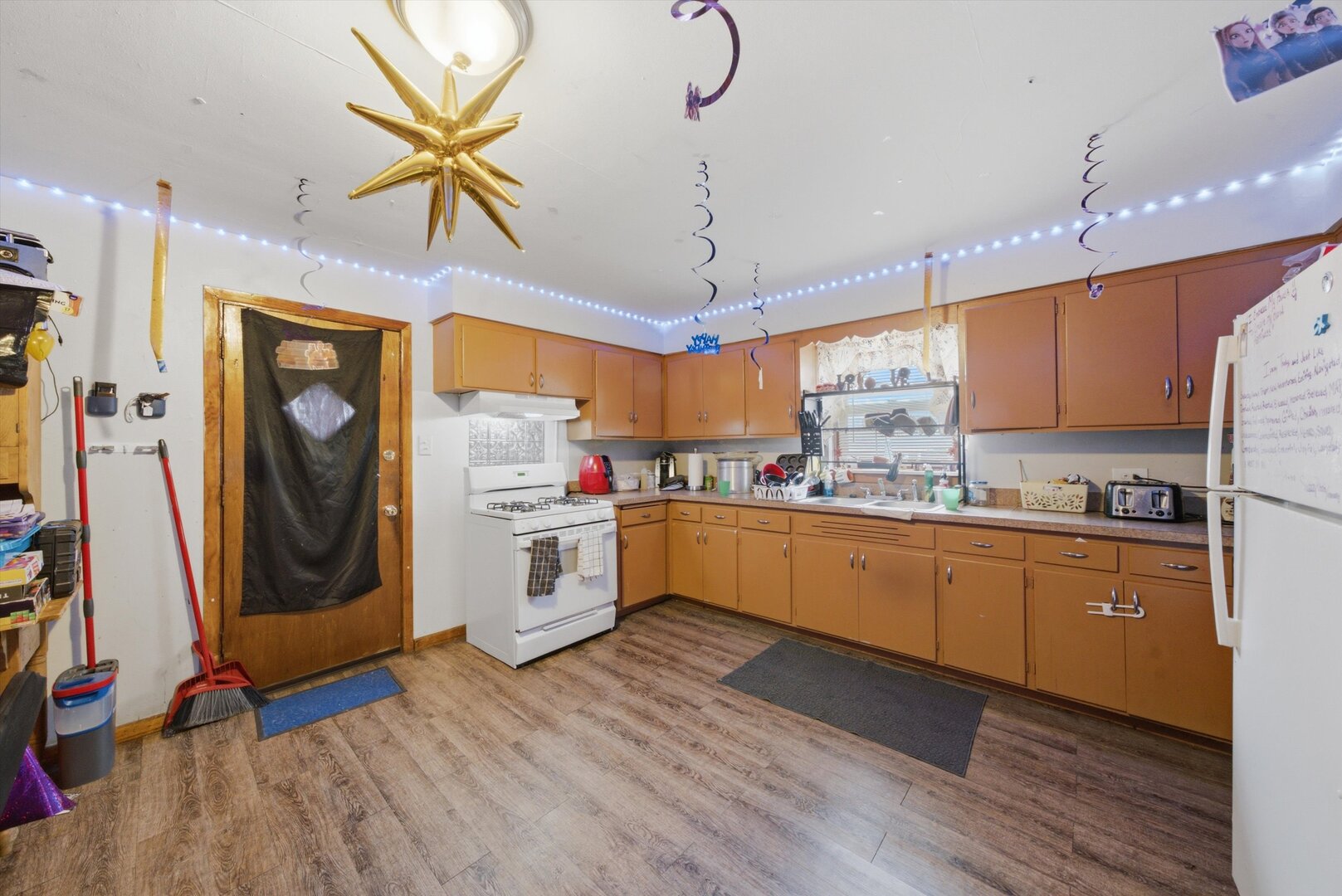 731 E 88th Place