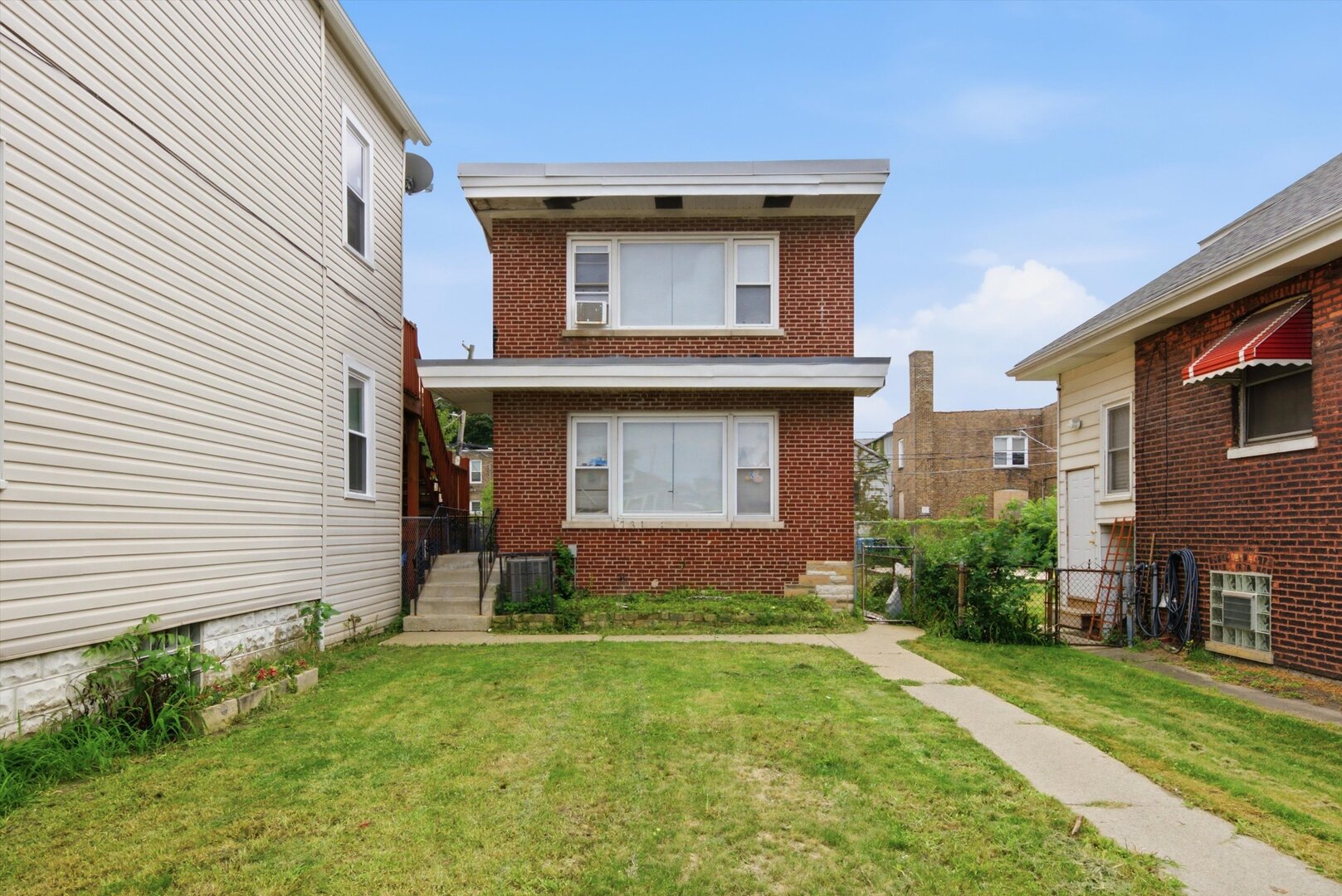 731 E 88th Place