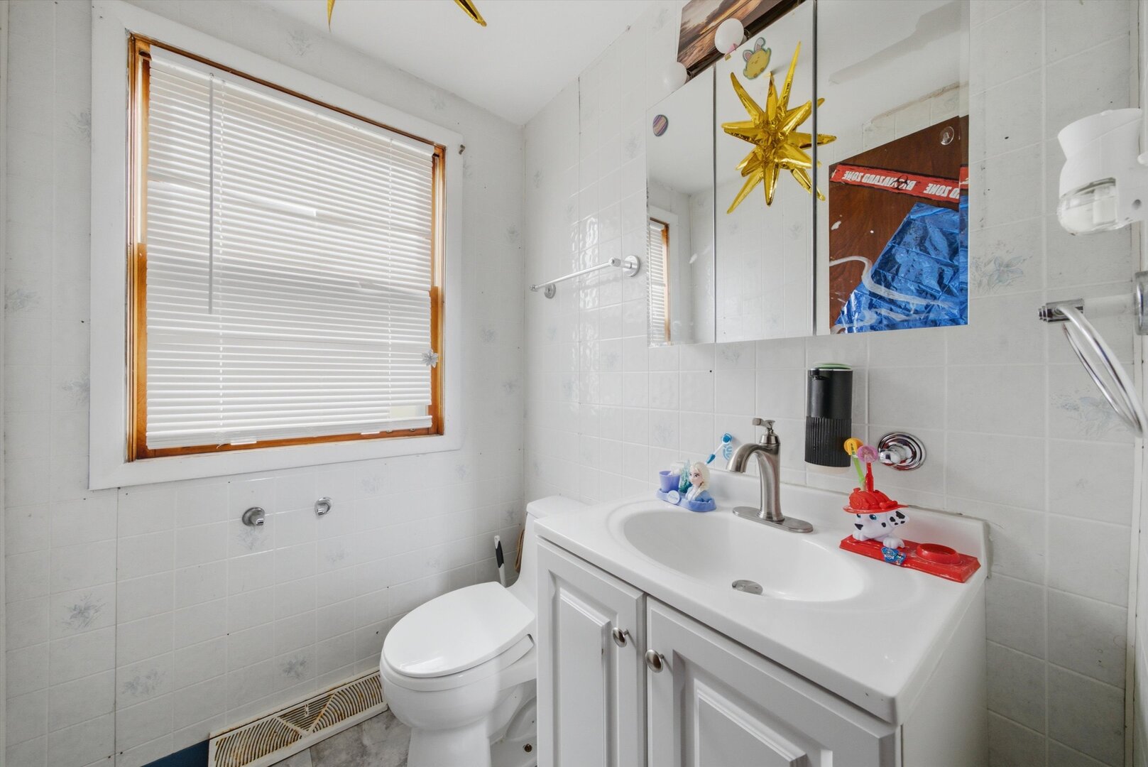 731 E 88th Place