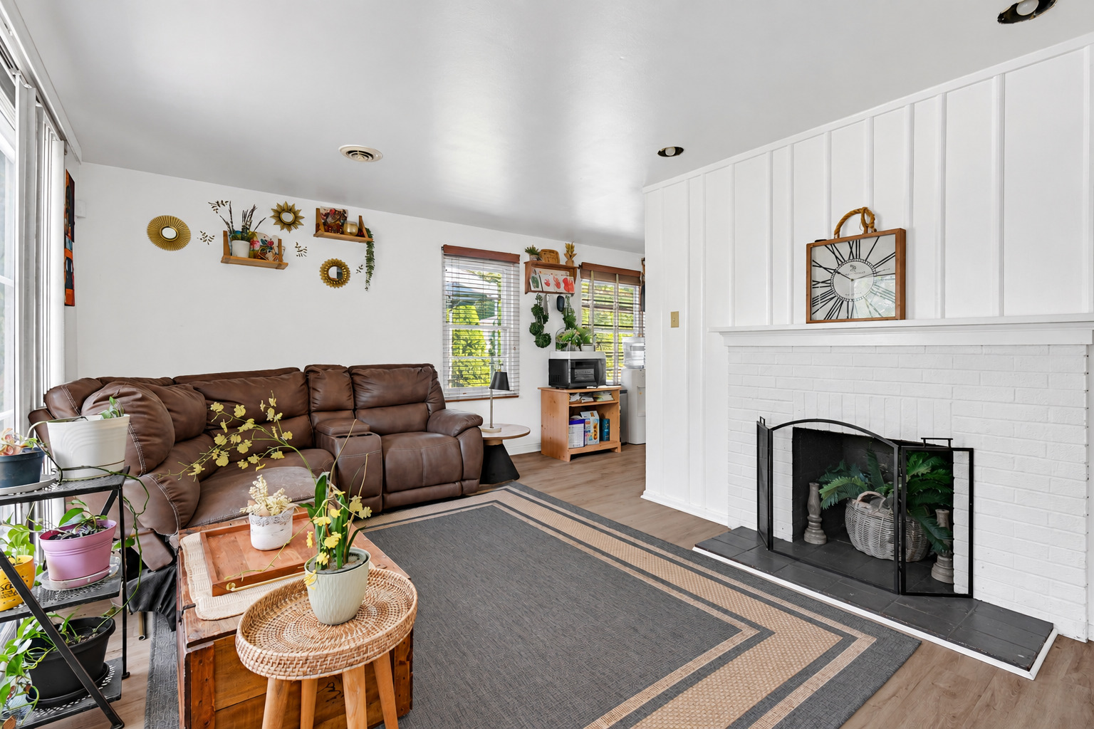 345 Indianwood Boulevard