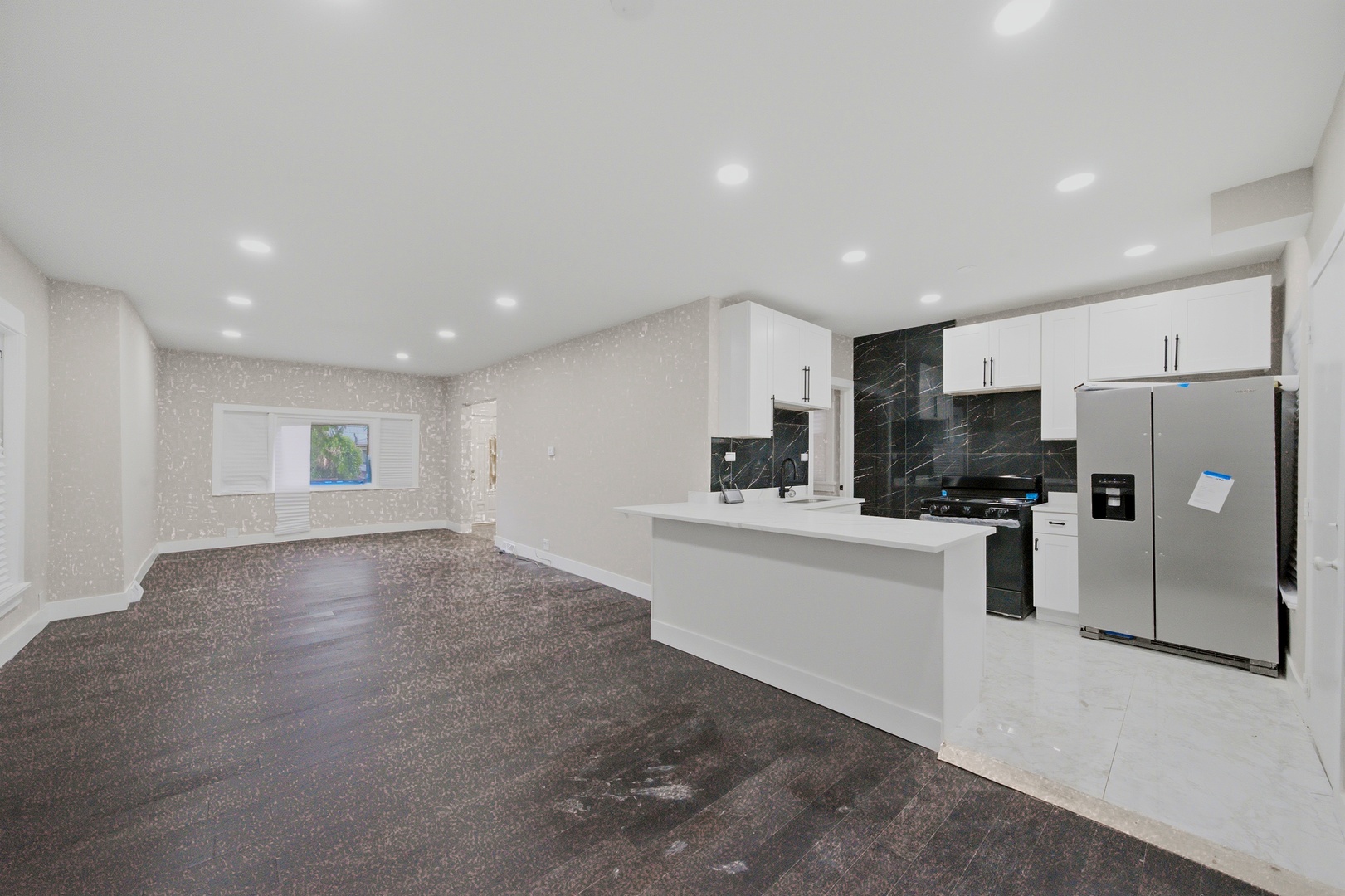 122 N Long Avenue
