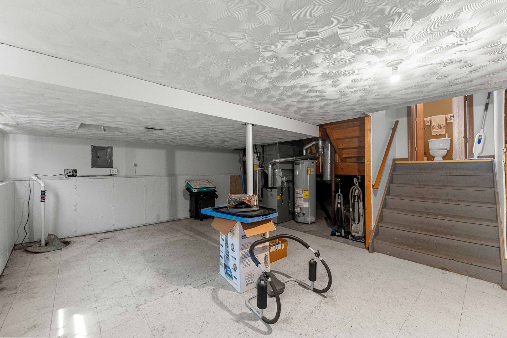 17816 Tanglewood Court