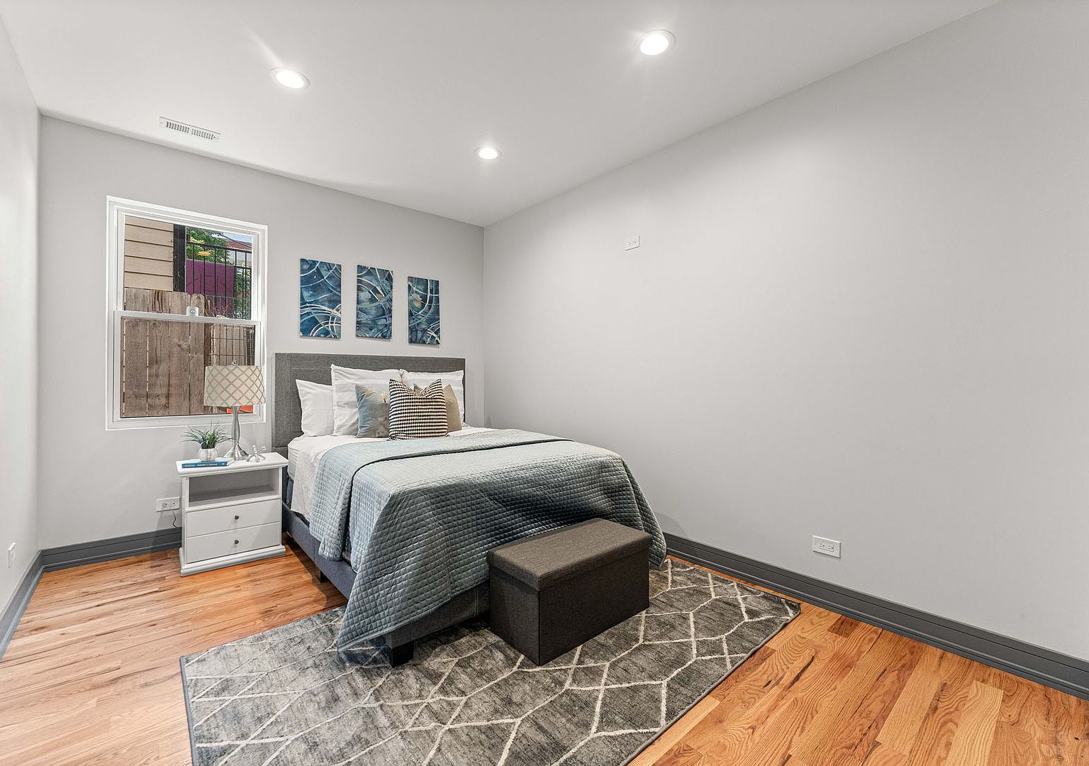 6150 S Saint Lawrence Avenue Unit: 3