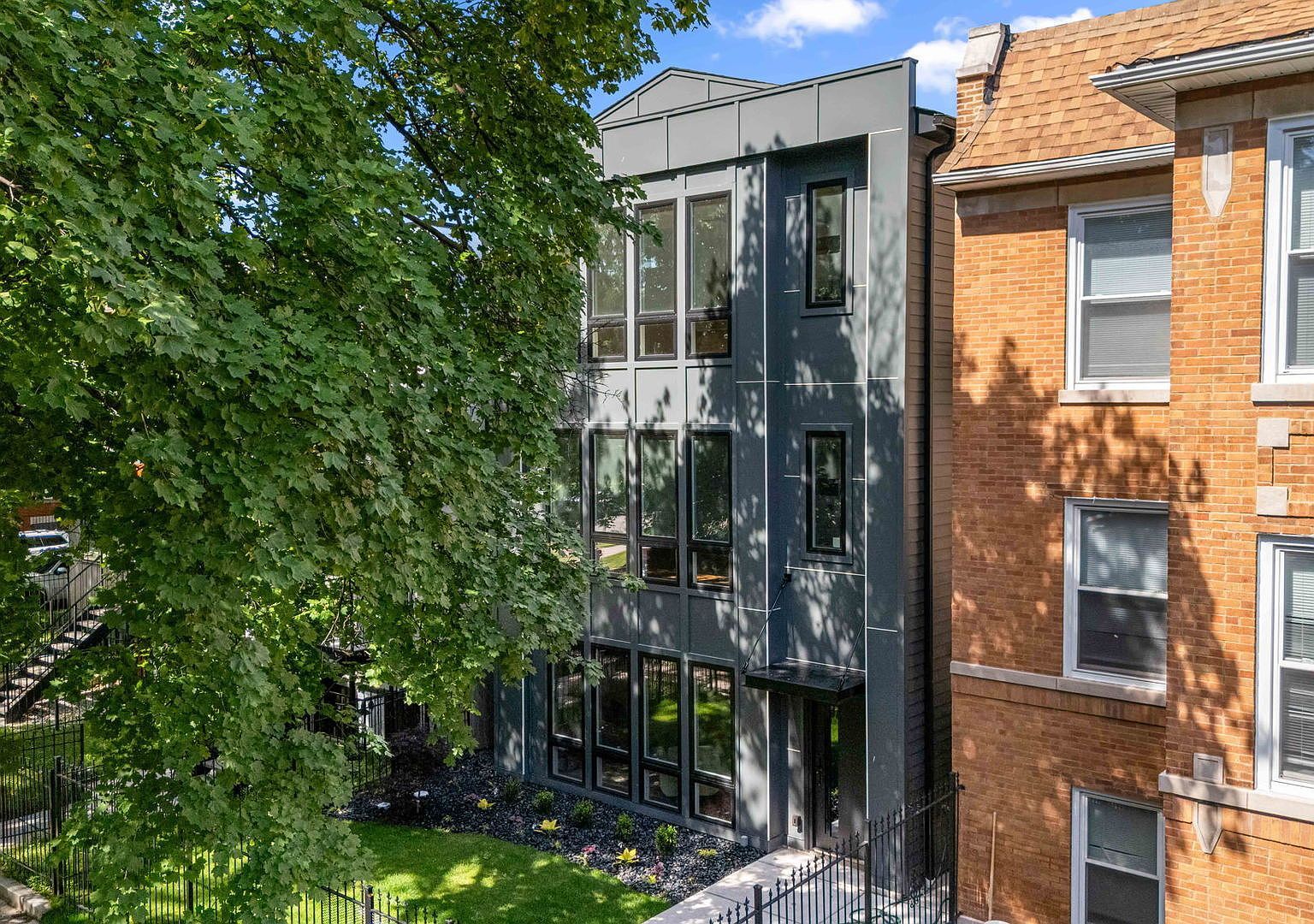 6150 S Saint Lawrence Avenue Unit: 3