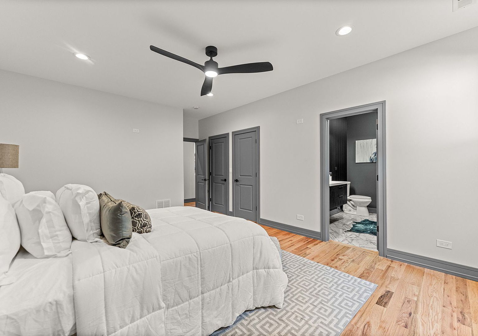 6150 S Saint Lawrence Avenue Unit: 3