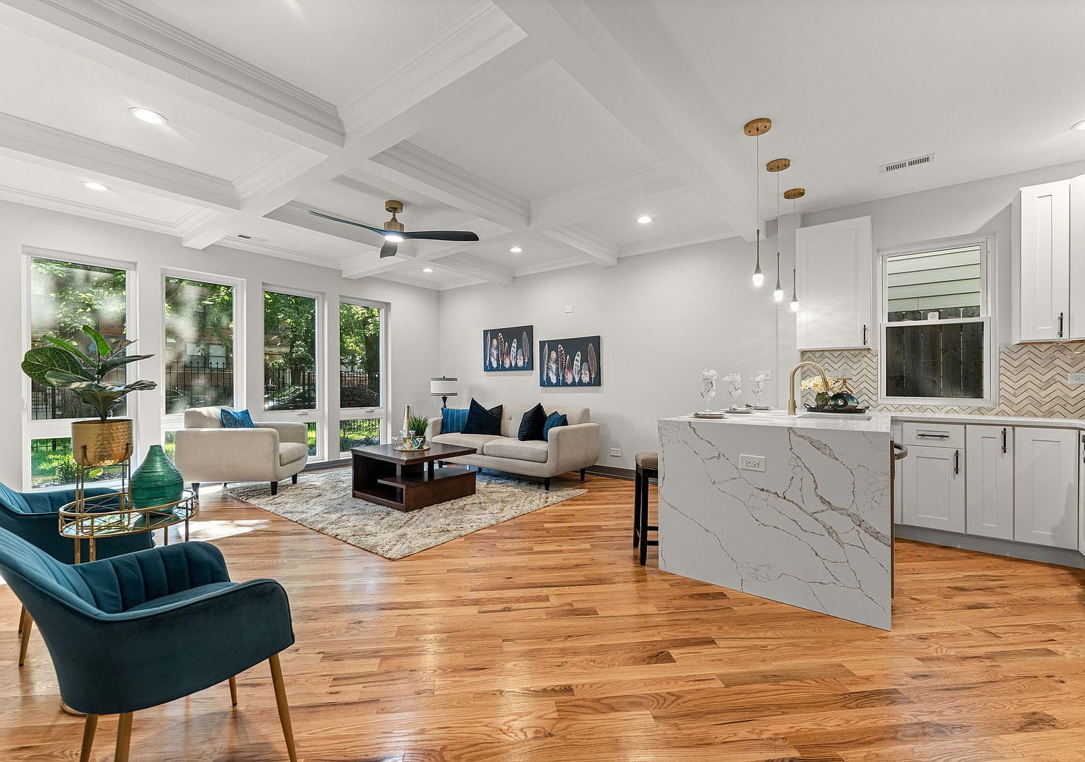 6150 S Saint Lawrence Avenue Unit: 3