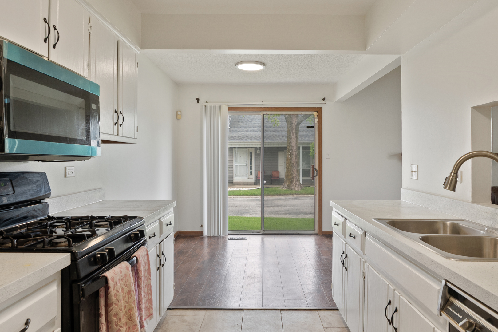 19401 Hickory Place