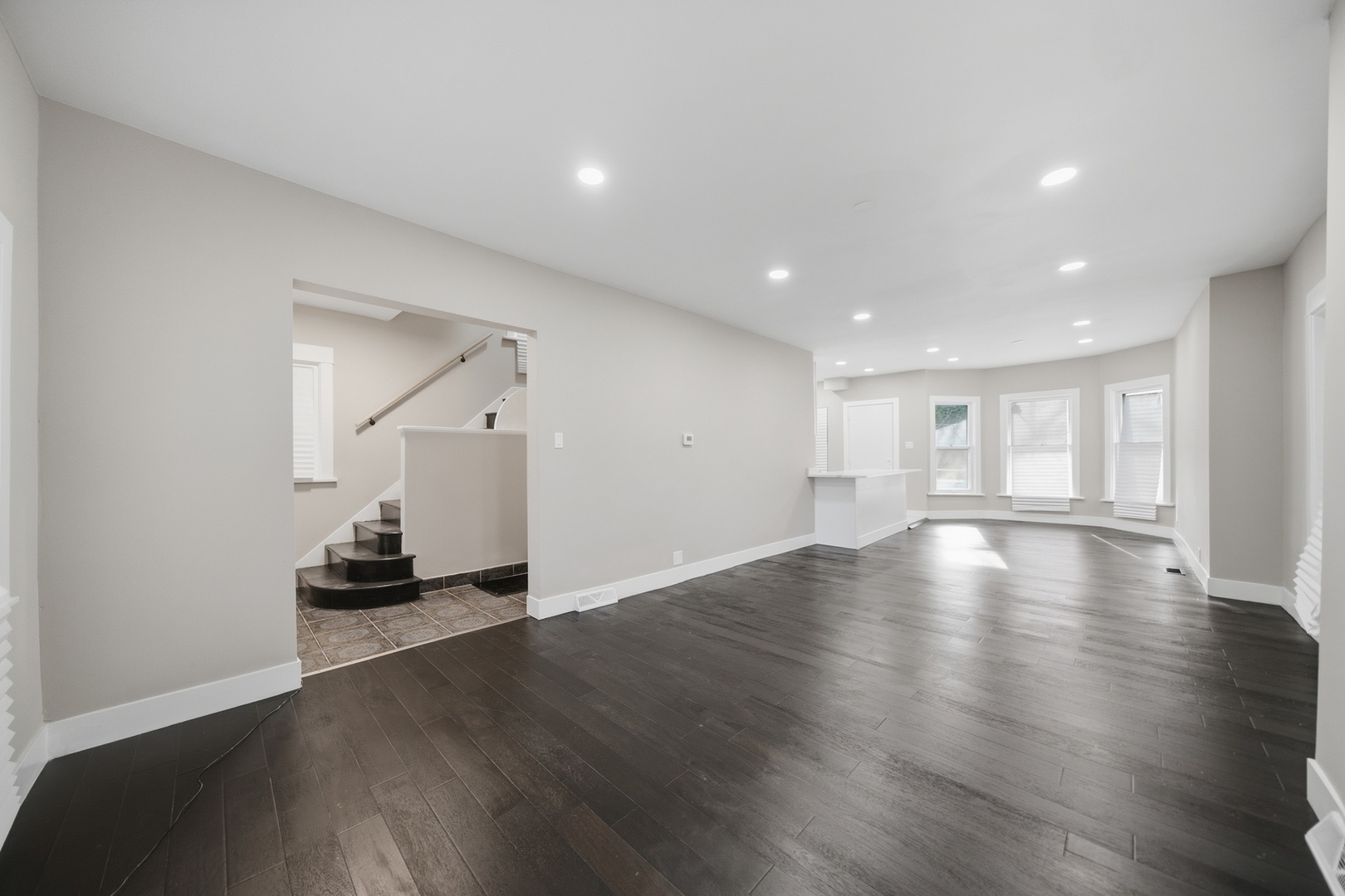 122 N Long Avenue