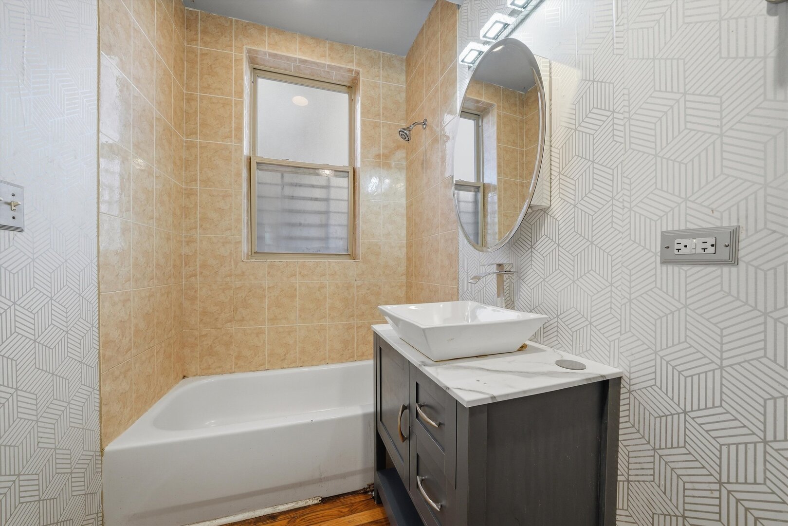 8146 S Drexel Avenue Unit: G