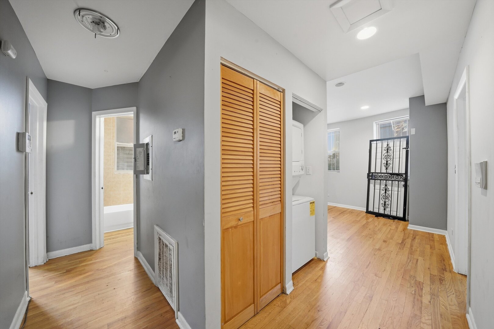 8146 S Drexel Avenue Unit: G