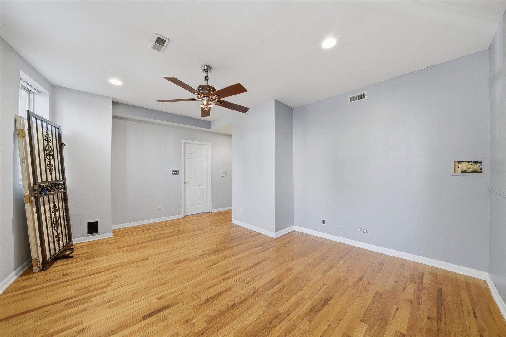 8146 S Drexel Avenue Unit: G