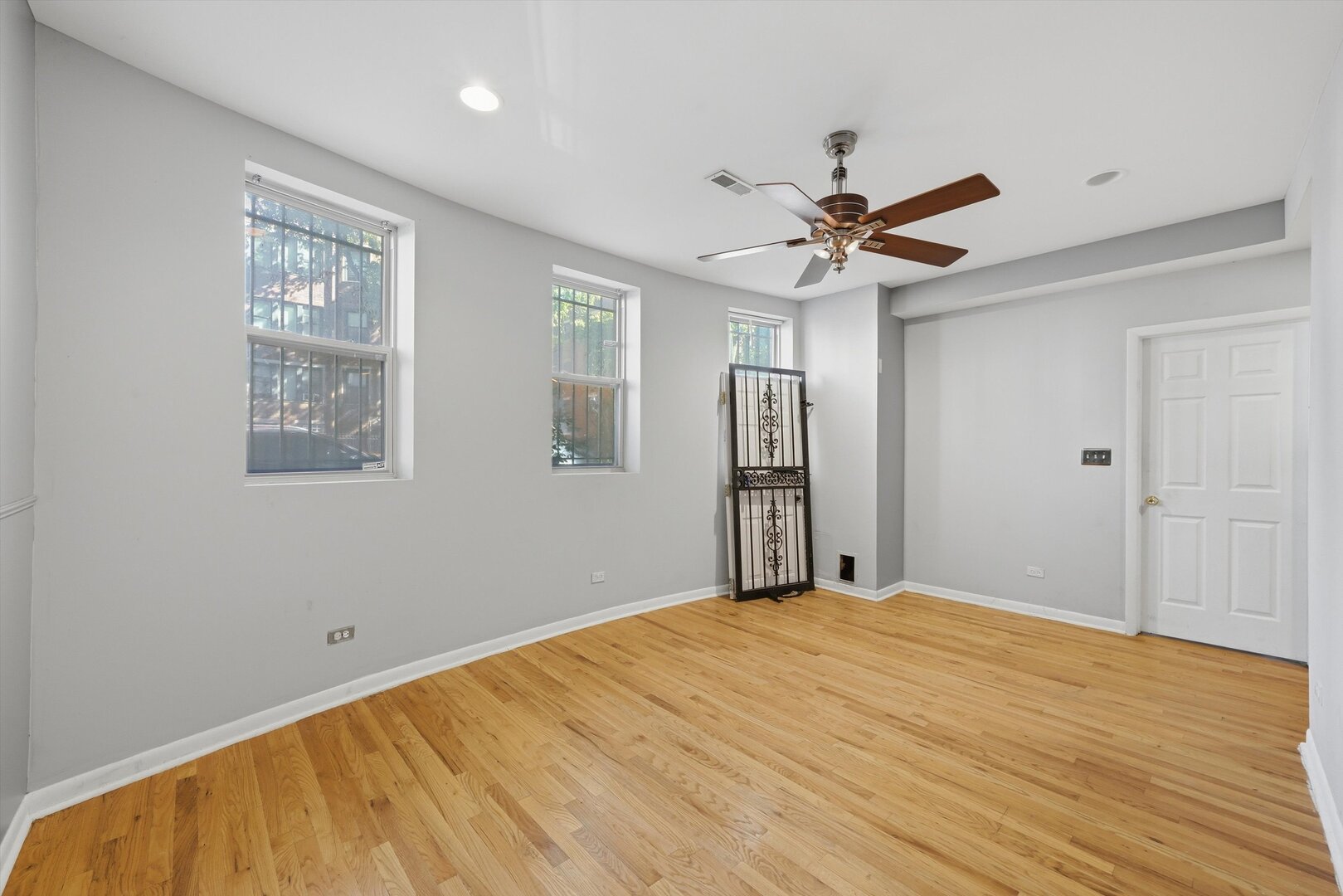 8146 S Drexel Avenue Unit: G