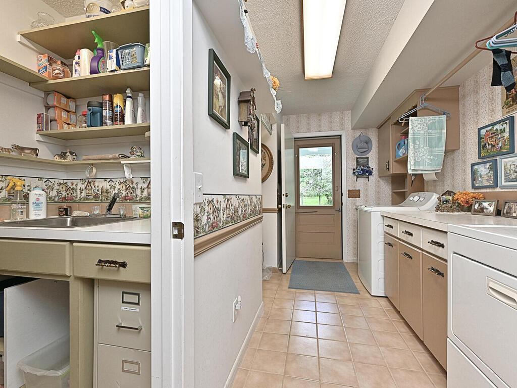 20761 Moose Point Road