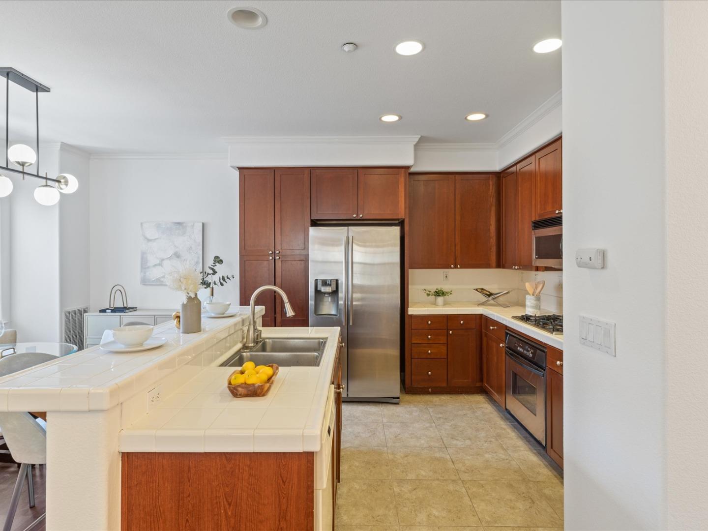 326 Adeline AVE