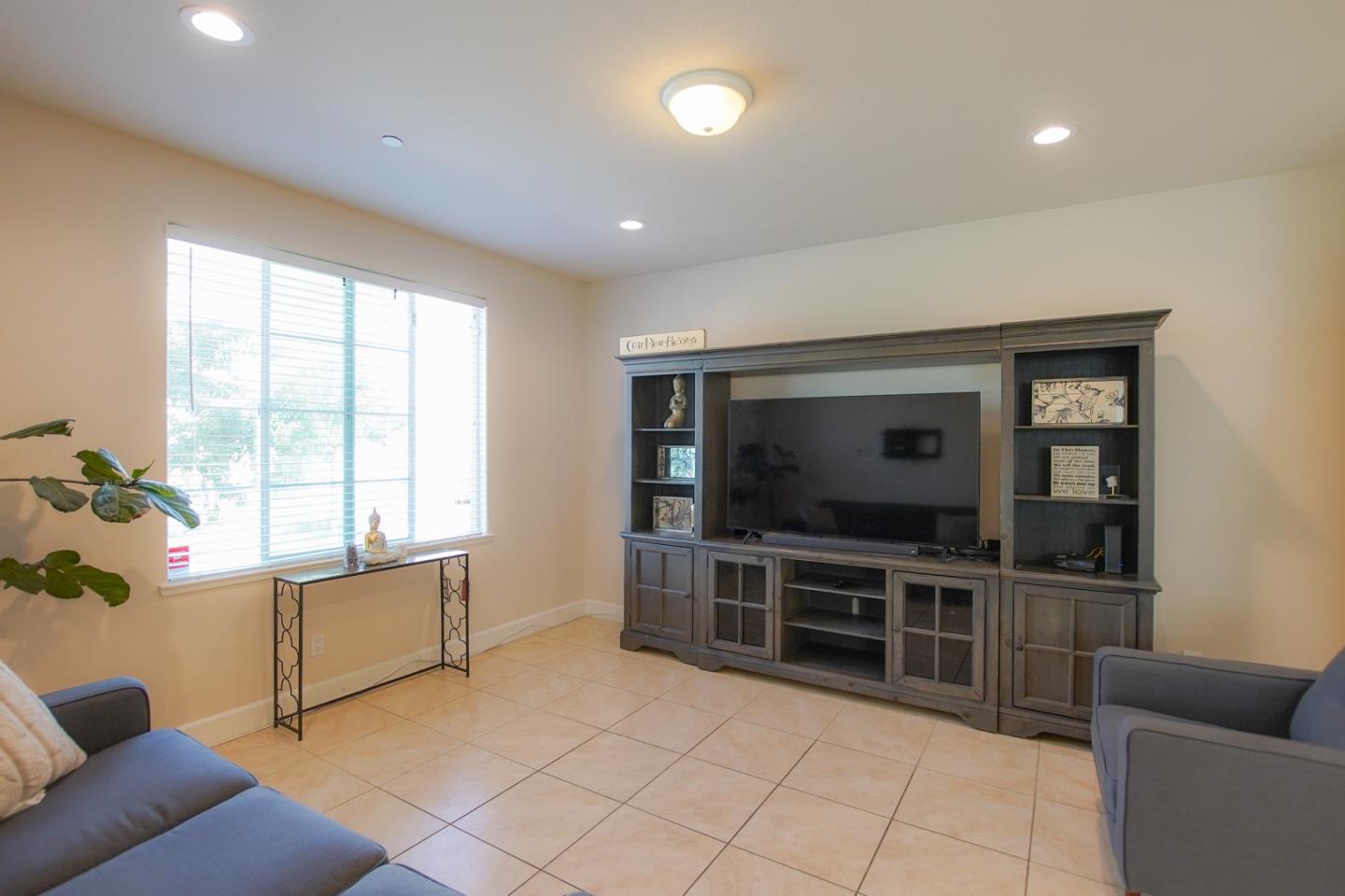 145 Heartland DR
