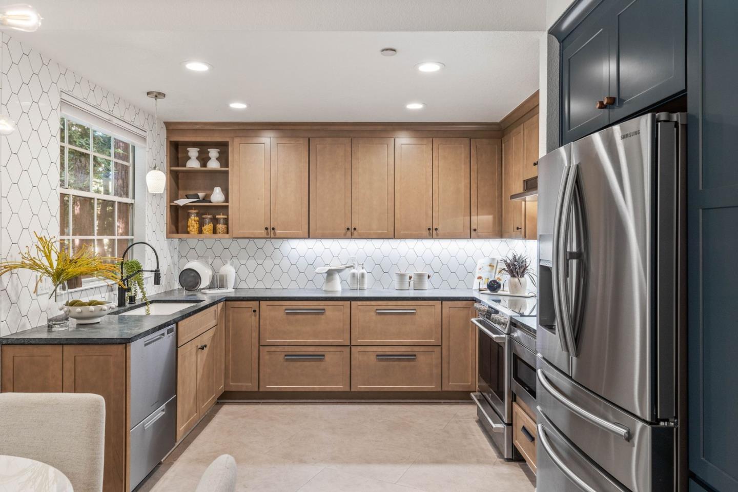 971 Belmont Terrace 9