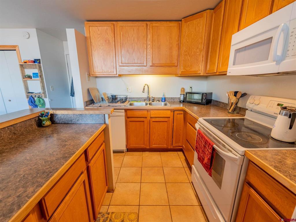 40 Marcellina Lane Unit: 28