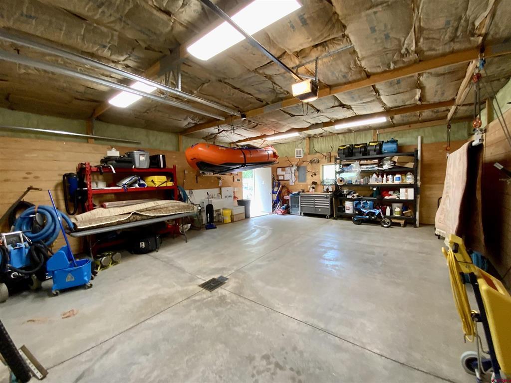 916 W Denver Avenue