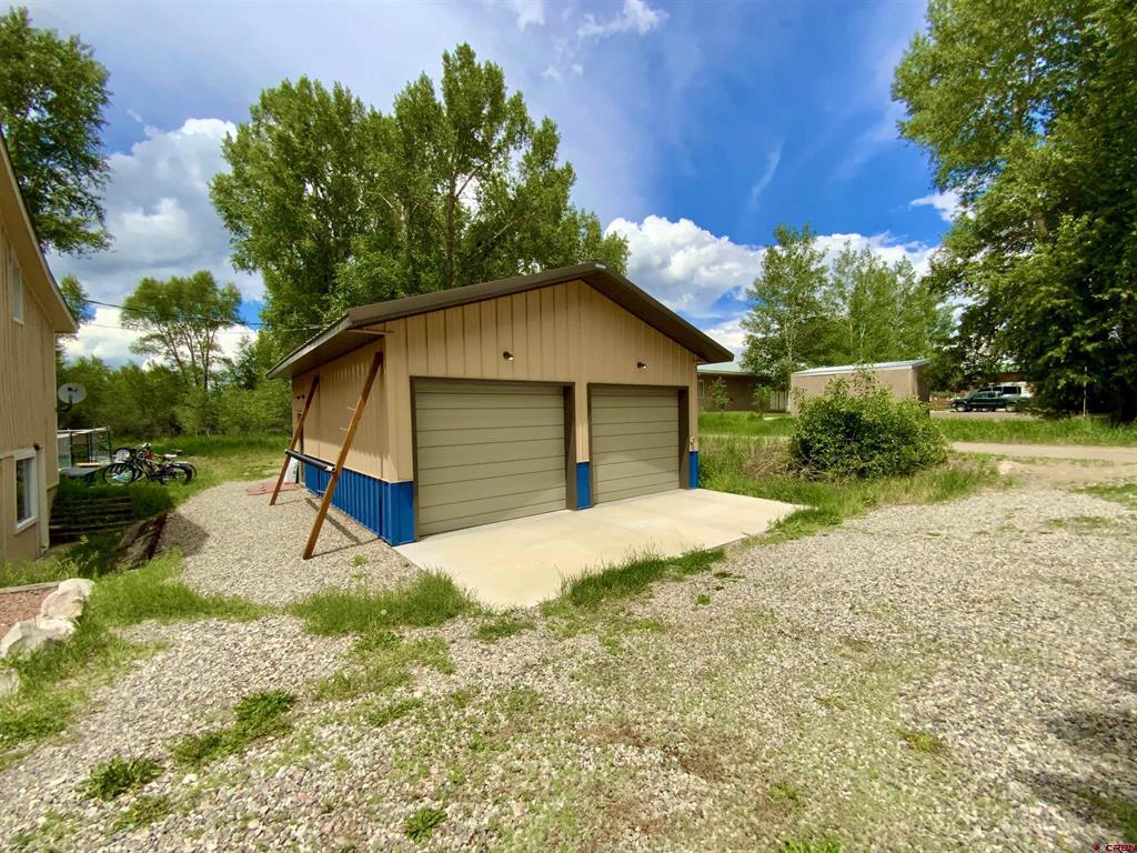 916 W Denver Avenue