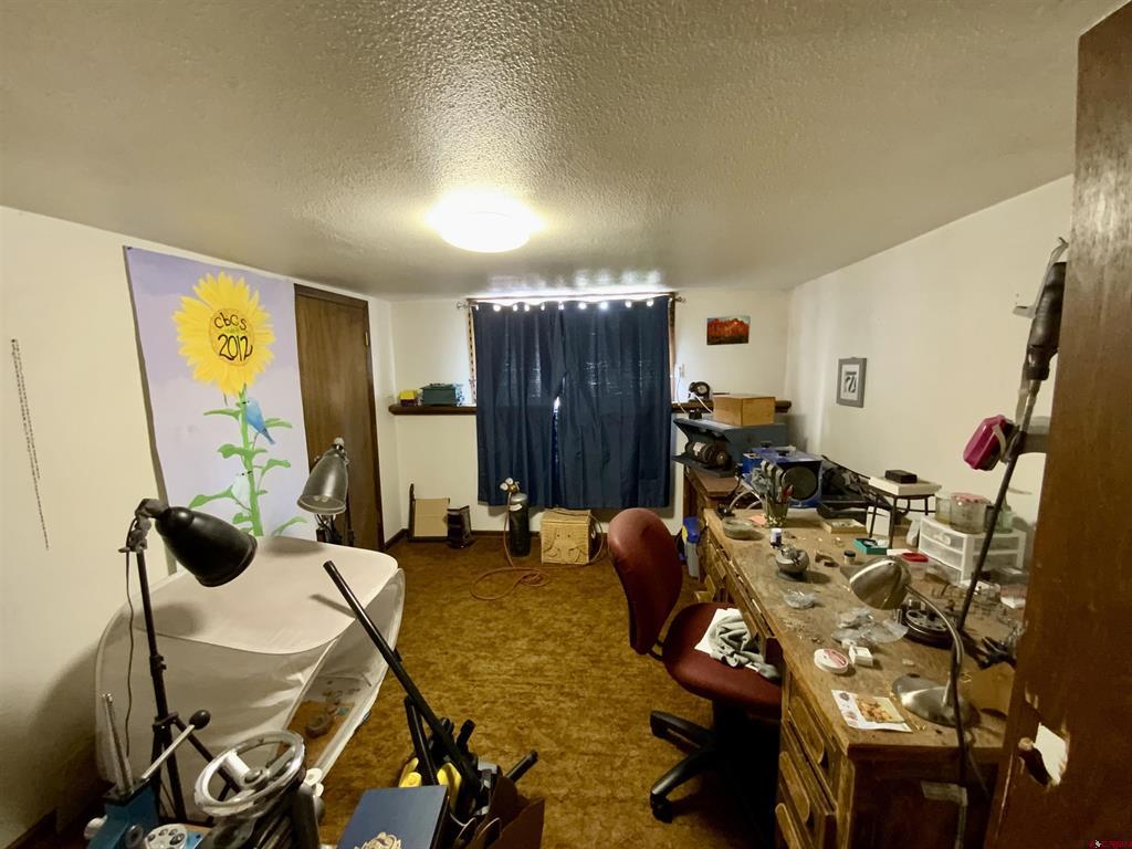 916 W Denver Avenue